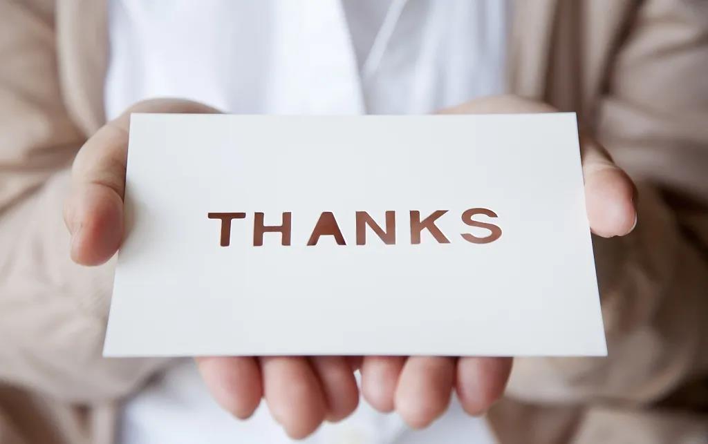 紙墨有聲，裁寄師恩丨開學(xué)季，親手將這份禮物送給老師吧！